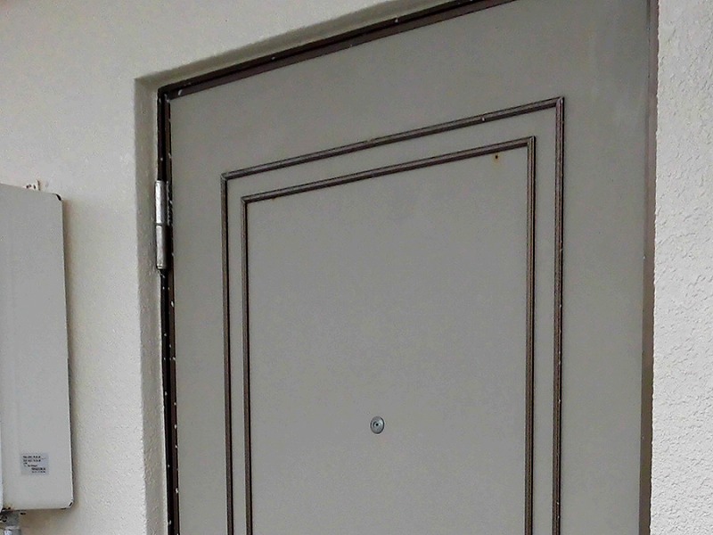 外構リフォーム　ビフォーアフター〈玄関ドア〉 Before写真
