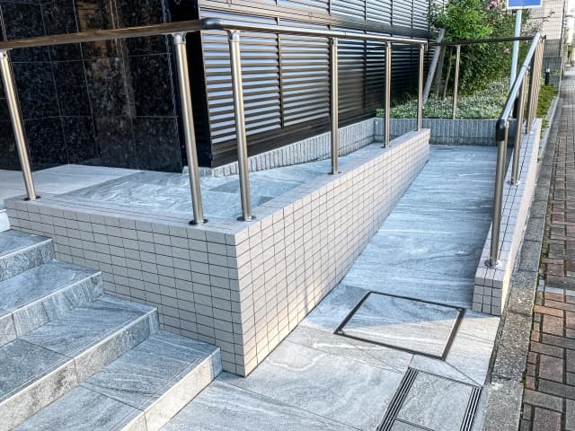 お家の玄関のスロープ