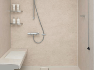 リクシルのシャワーユニットが設置されたスタイリッシュな浴室空間の写真。狭いスペースにも対応できるコンパクト設計で、省スペースでも快適な入浴時間を実現するLIXILのシャワーユニットを紹介しています。