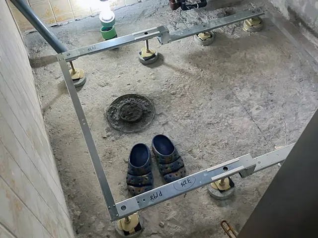 ユニットバス組立作業