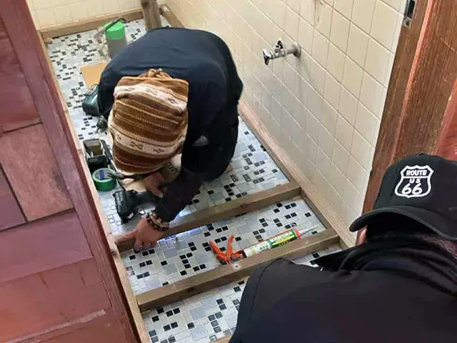 段差解消（床高調整）作業