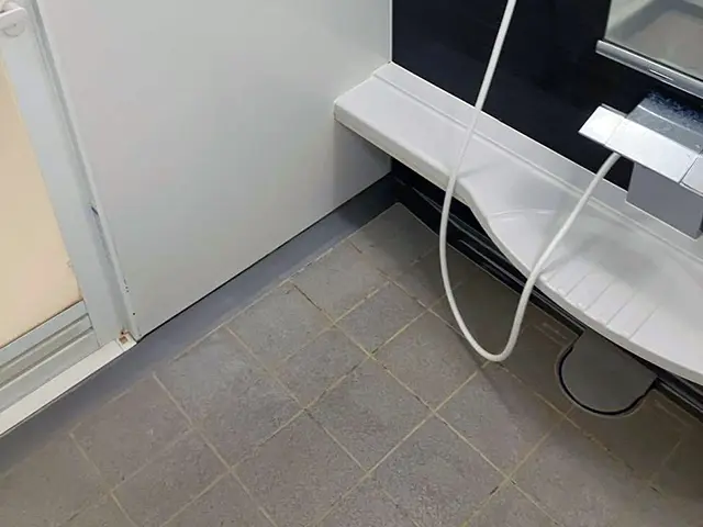浴室床まわり Before写真