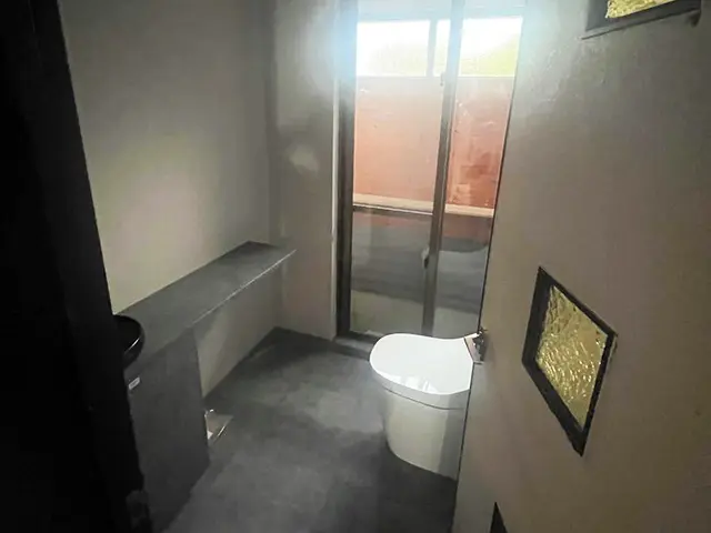 古くて使いづらかったトイレを一新｜清潔で落ち着きのある空間へ改善 After写真