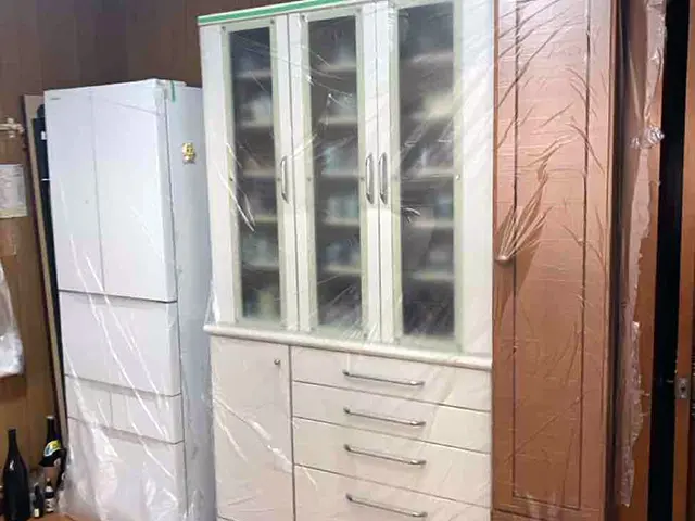 家具・床の養生作業